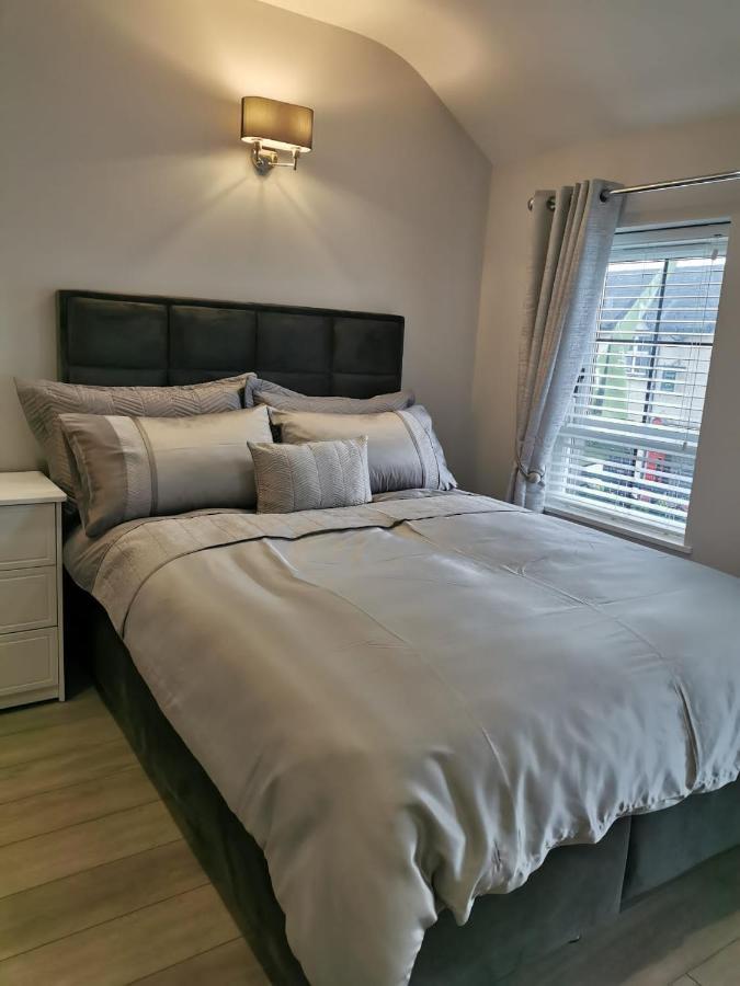 Modern 3-Bed Apartment In Magherafelt Sleeps 8 Exterior photo